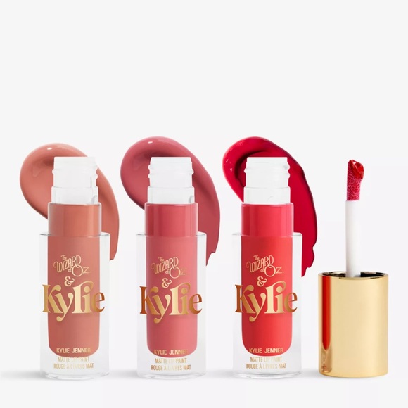 KYLIE JENNER X THE WIZARD OF OZ - Picture 6 of 10